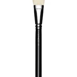 MAC 133 Small Cheek Brush